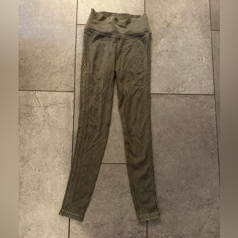 AE offline leggings